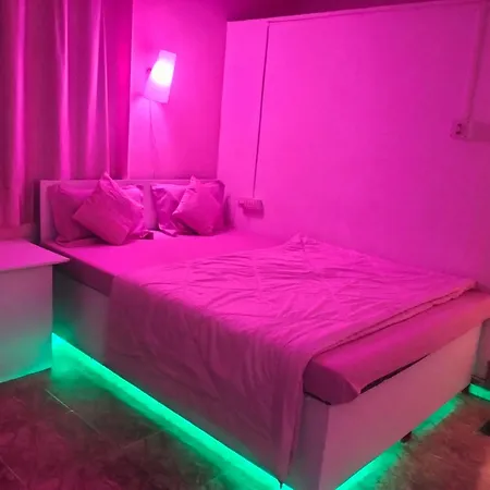 Greenland Gokarna Ac And Non Ac Only For Bachelors And Young Couples Exterior photo